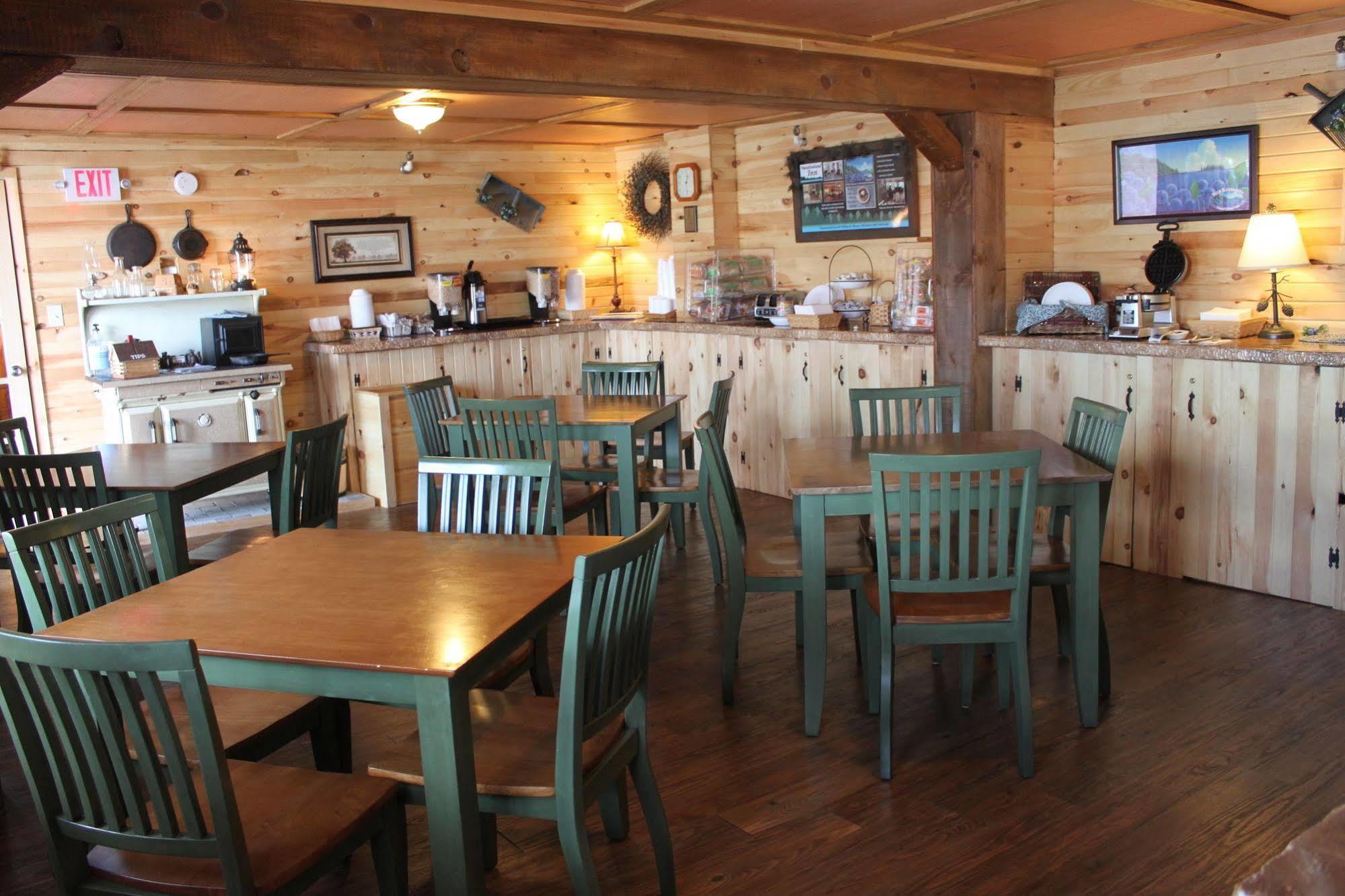 Maine Woods Inn Brewer Kültér fotó